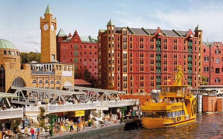Hamburg Landungsbruecken